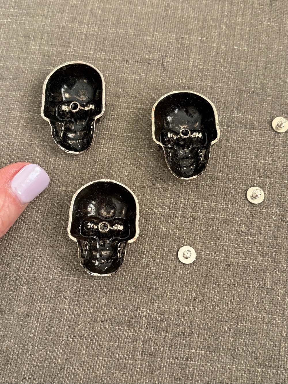 Set of 3 Silver Skull Screw Back Conchos Gothic Biker Leather Craft - Picture 2 of 2